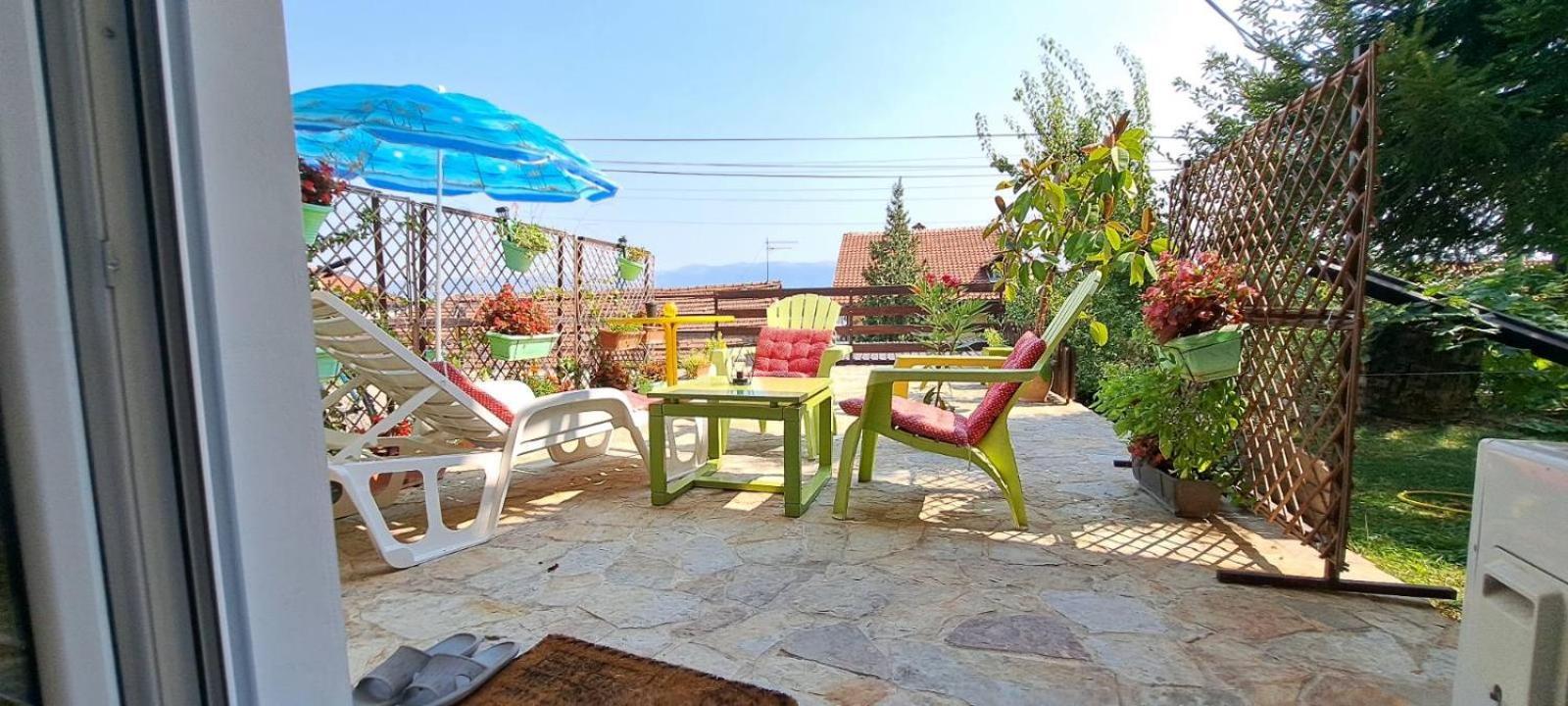 Lovely Place With A View Of Апартамент