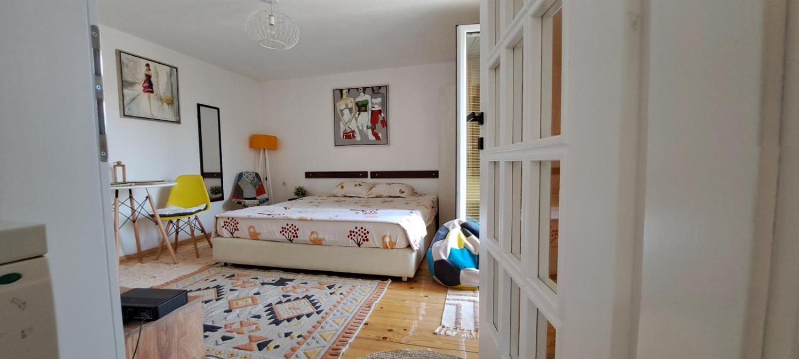 Appartement Lovely Place With A View Of *